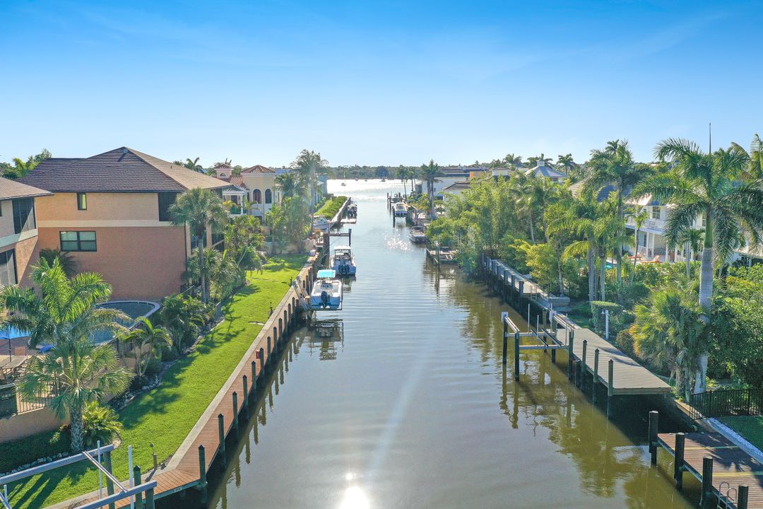 1522 Pelican Ave, Naples, FL 34102