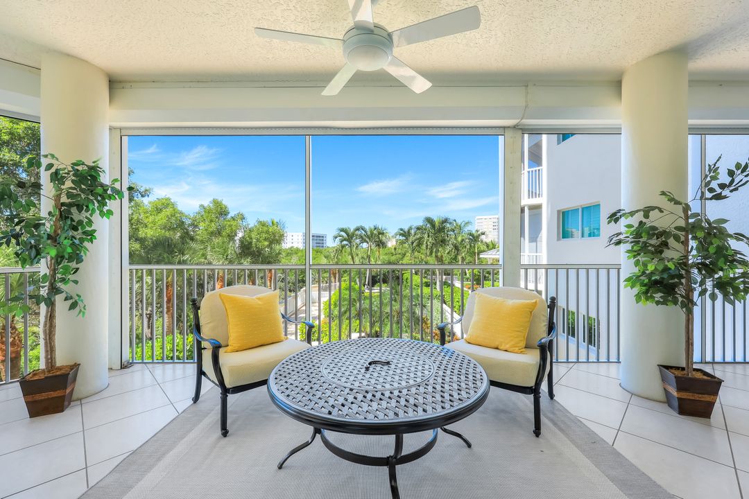 315 Dunes Blvd #201, Naples, FL 34110