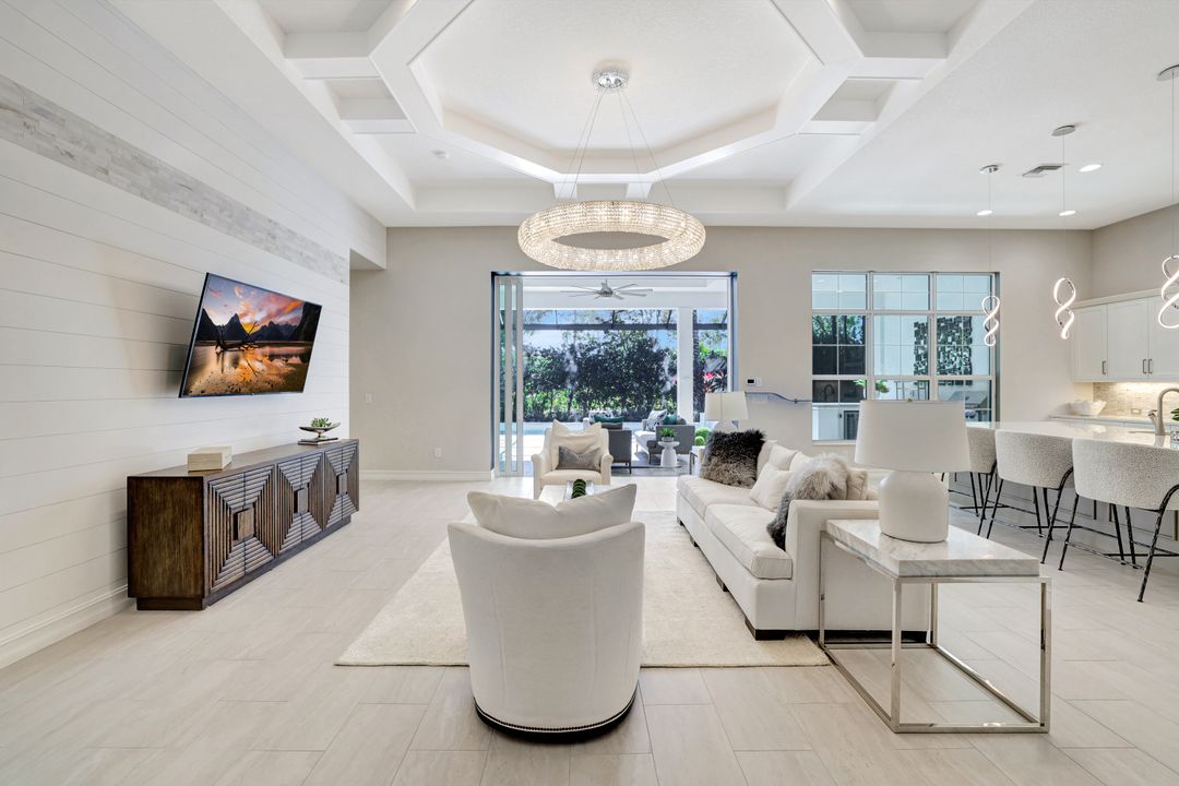 3164 Capistrano Lane, Naples, FL 34105