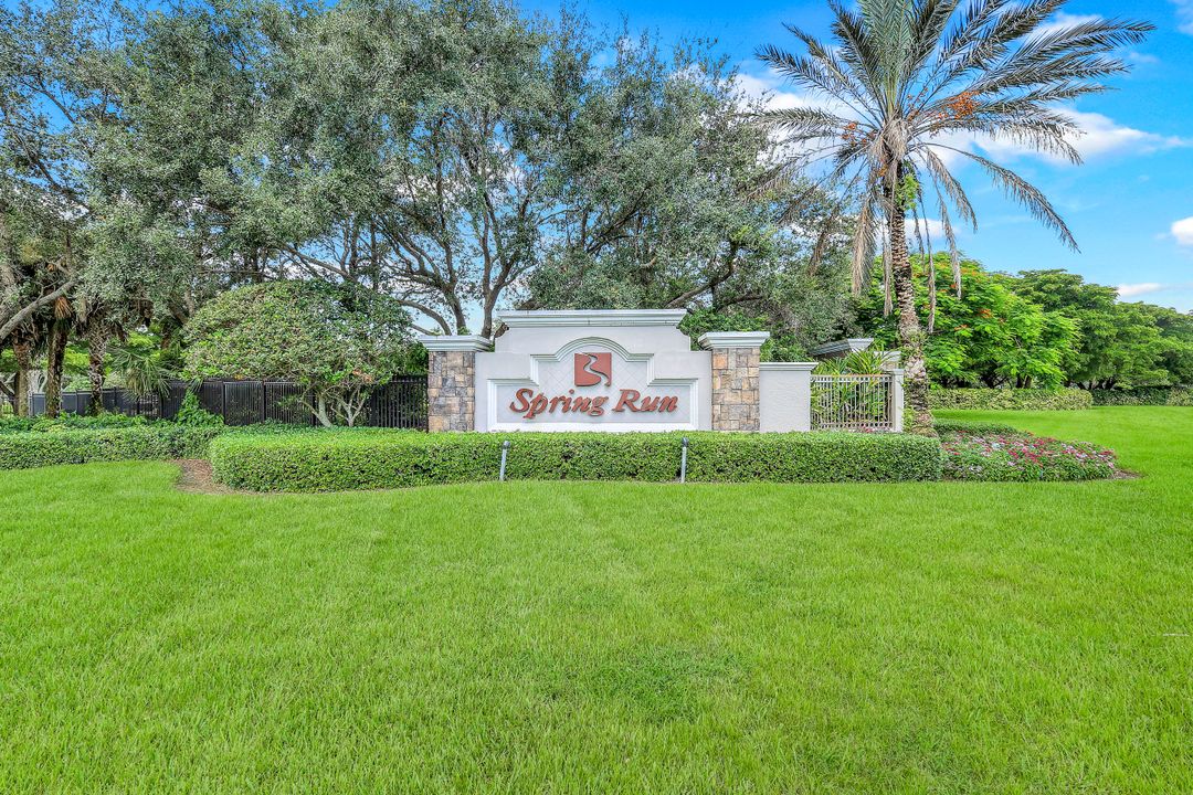9331 Spring Run Blvd, Bonita Springs, FL 34135