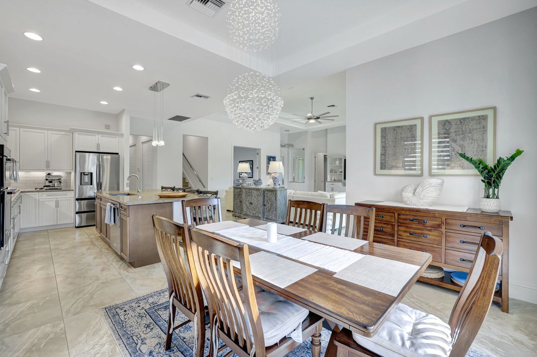 16 Willoughby Dr, Naples, FL 34110