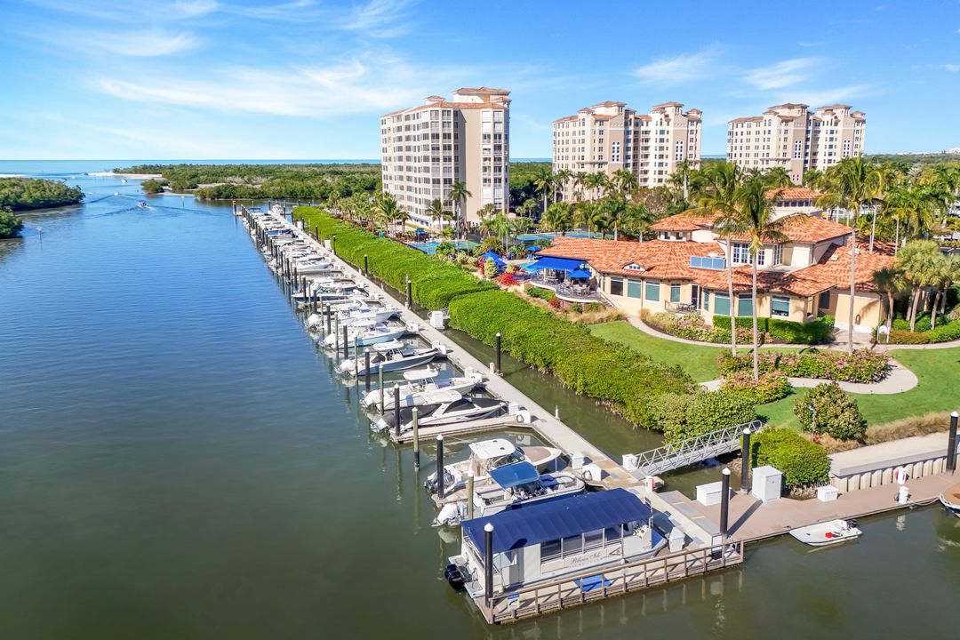 13665 Vanderbilt Dr #301, Naples, FL 34110