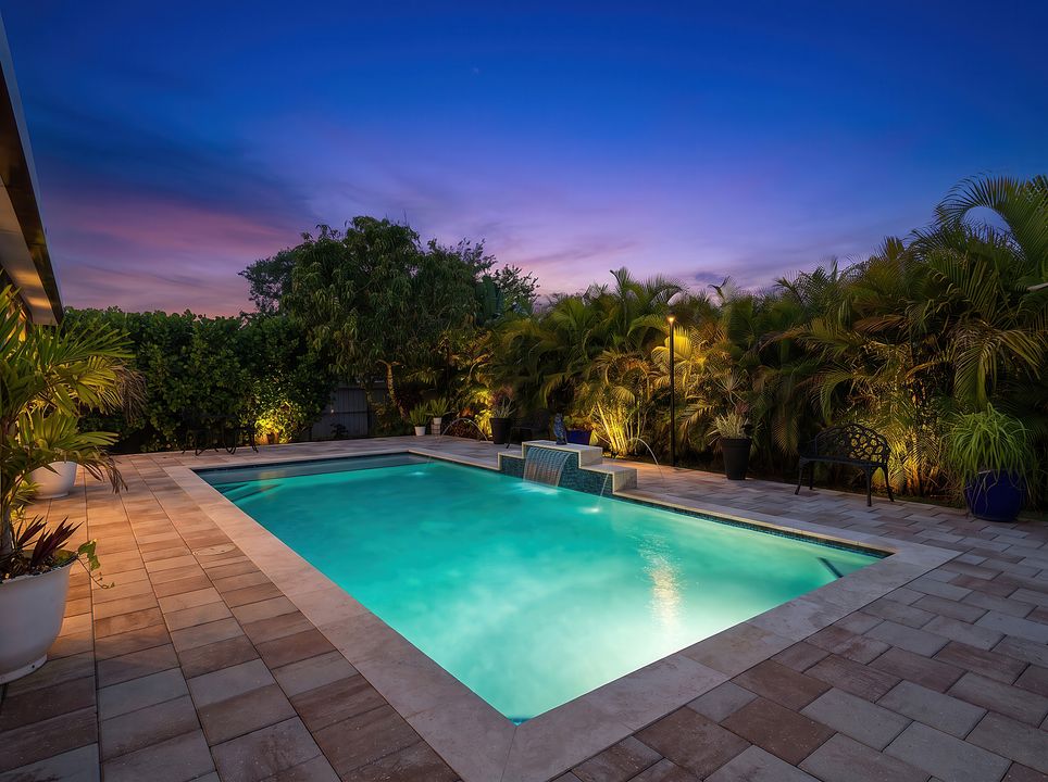 1006 NE 2nd Pl, Cape Coral, FL 33909