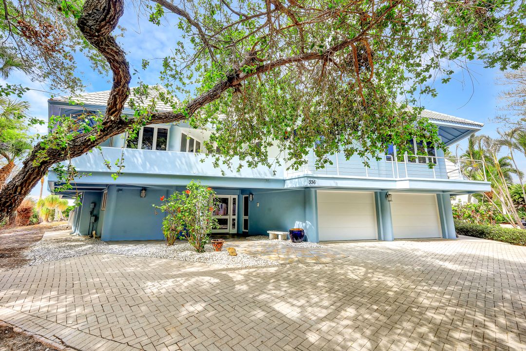 336 Seabreeze Dr, Marco Island, FL 34145