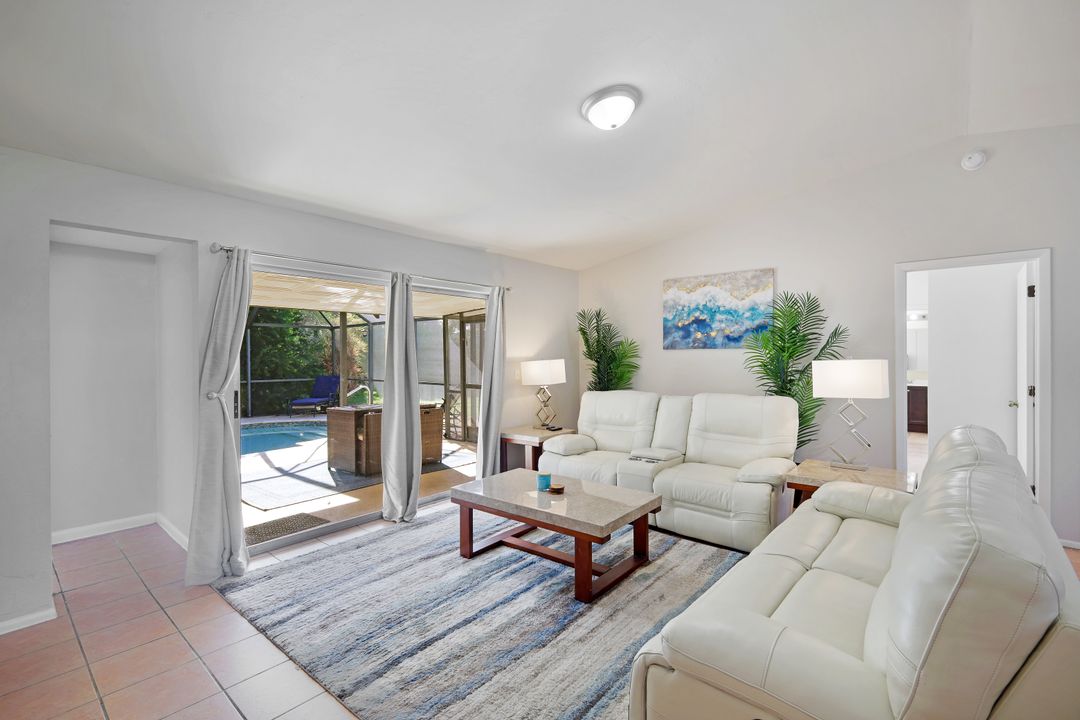 1319 SW 9th Ct, Cape Coral, FL 33991