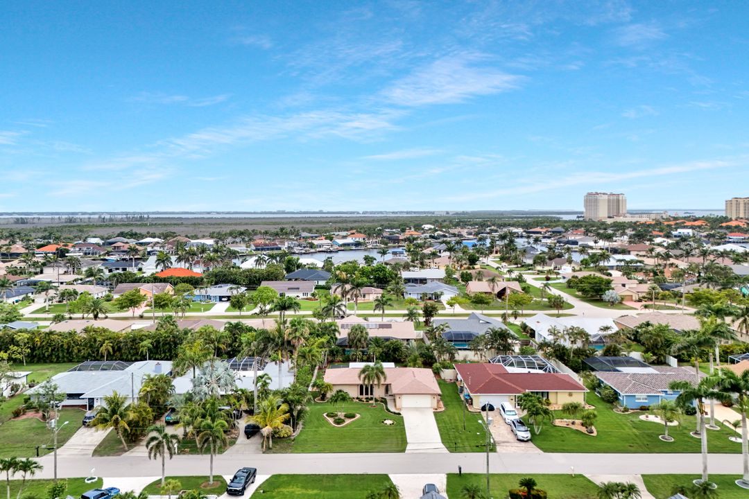 900 SW 54th Ln, Cape Coral, FL 33914