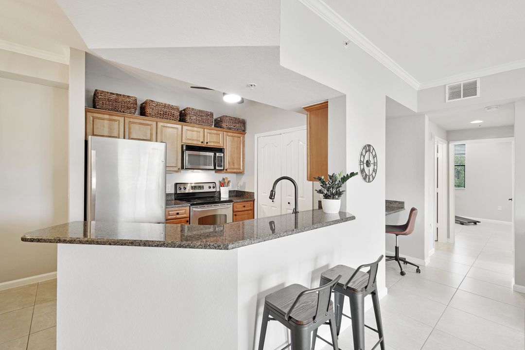 12950 Positano Cir #207, Naples, FL 34105