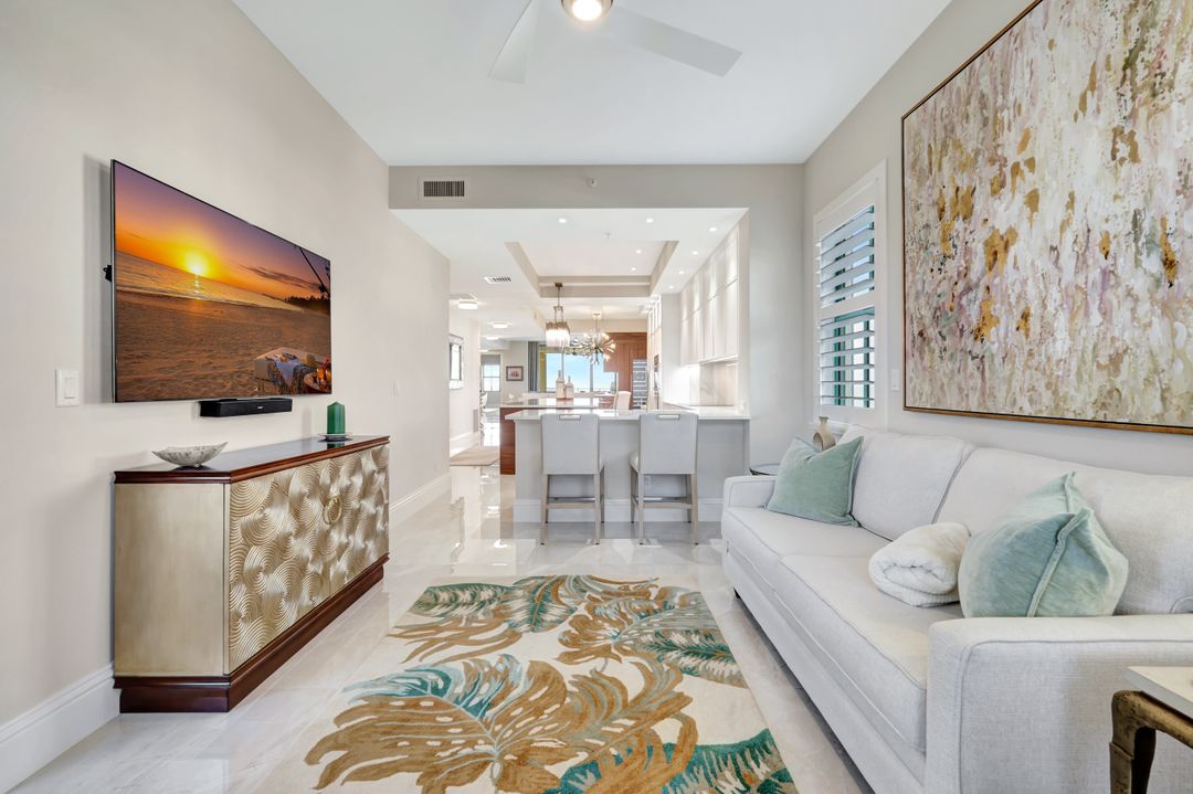 930 Cape Marco Dr #506, Marco Island, FL 34145