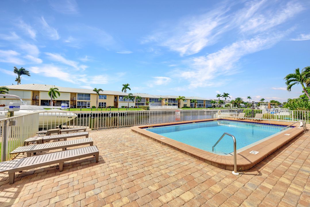 912 SE 46th St #202, Cape Coral, FL 33904