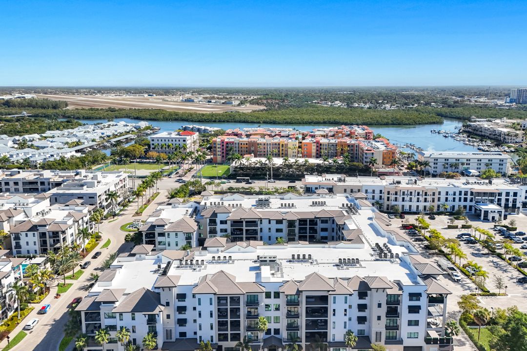 1130 3rd Ave S #405, Naples, FL 34102