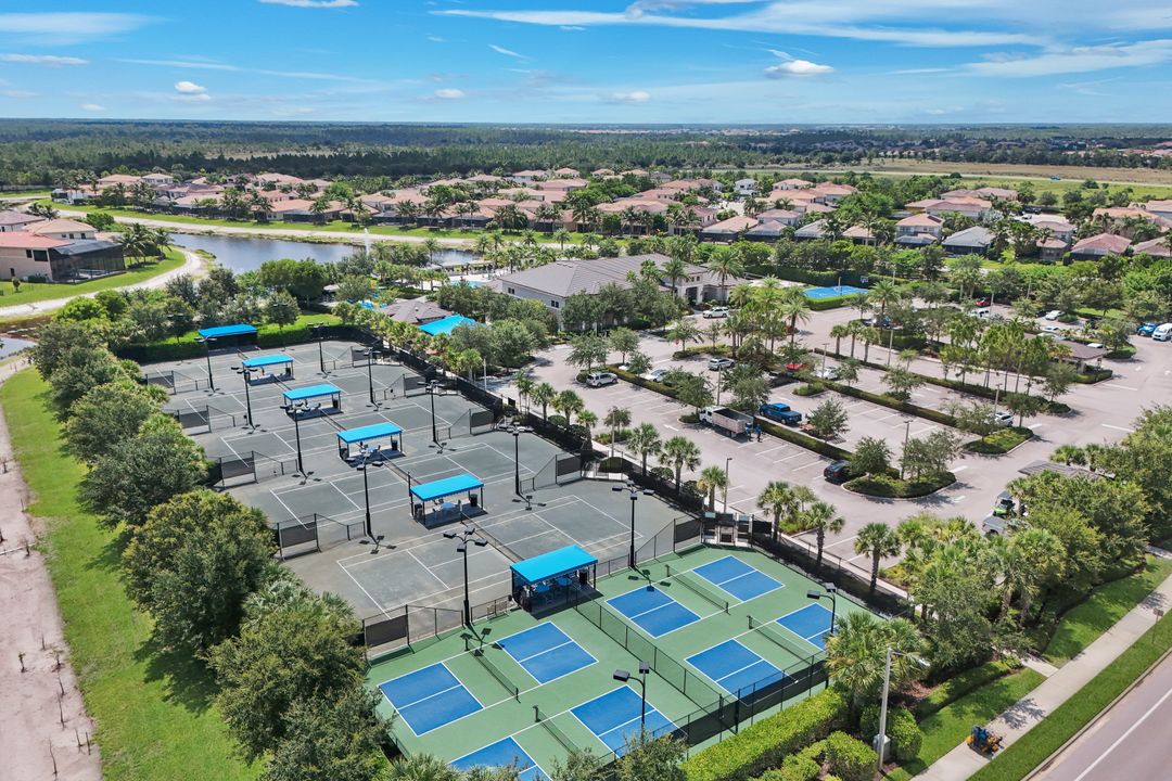 4500 Aurora St, Naples, FL 34119