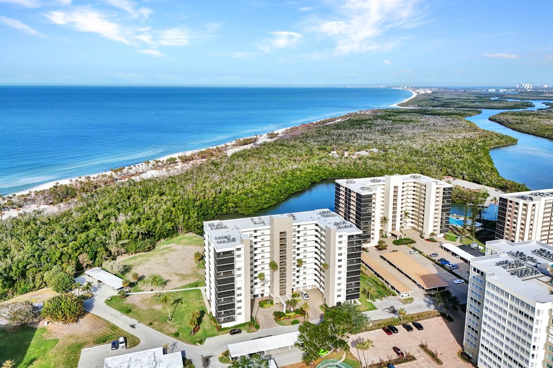 11 Bluebill Ave #1005, Naples, FL 34108