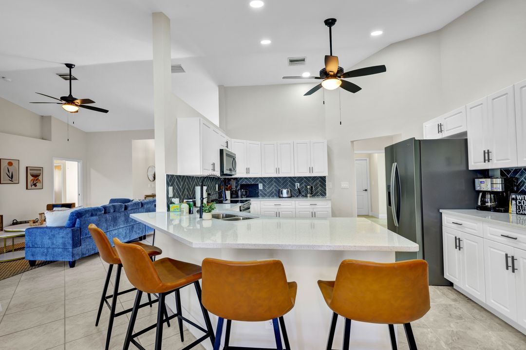 213 SE 20th Ct, Cape Coral, FL 33990