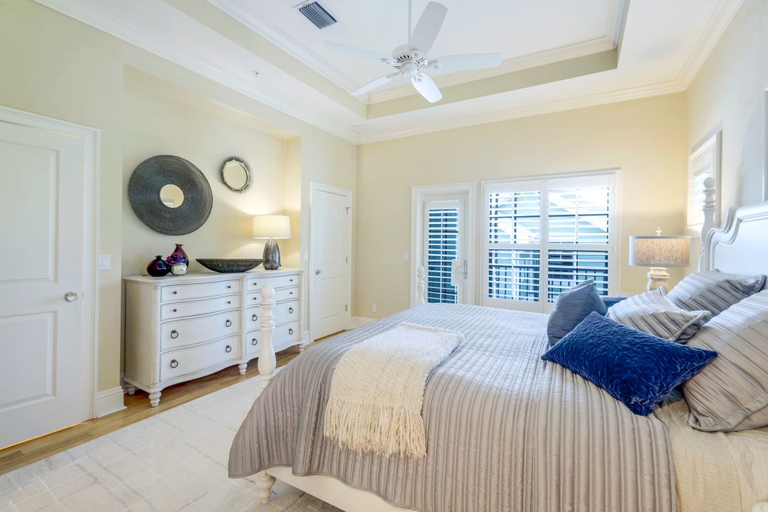 331 3rd Ave S #4, Naples, FL 34102