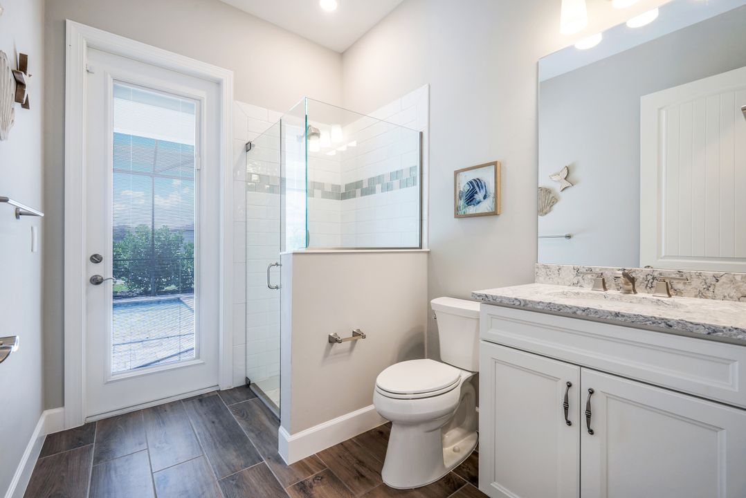 9554 Everglades Dr, Naples, FL 34120