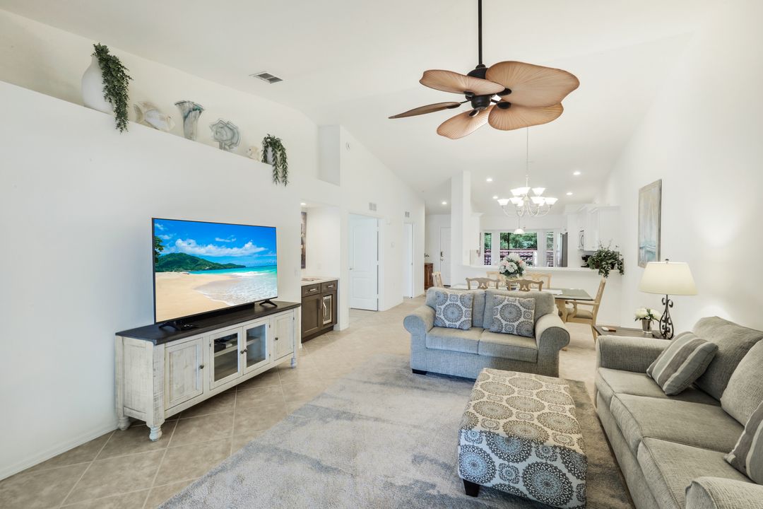 2760 Cypress Trace Cir #2528, Naples, FL 34119