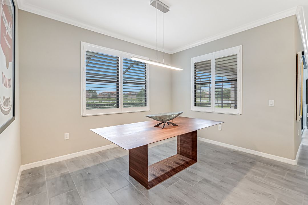 1603 Santiago Cir, Naples, FL 34113