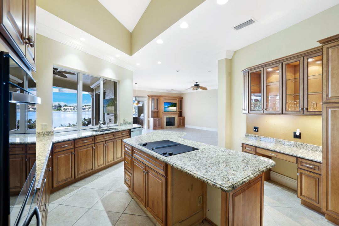 872 S Heathwood Dr, Marco Island, FL 34145