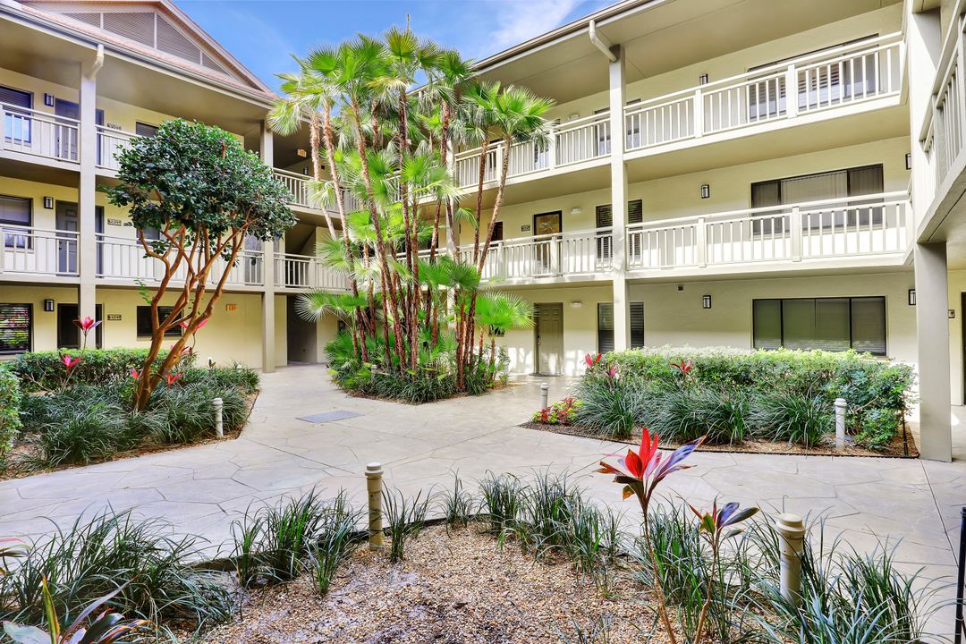 3661 Wild Pines Dr, Bonita Springs, FL 34134