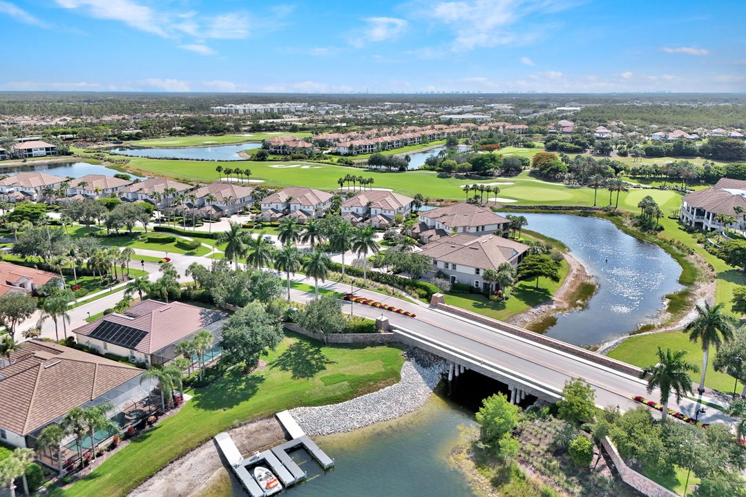 8723 Coastline Ct #202, Naples, FL 34120