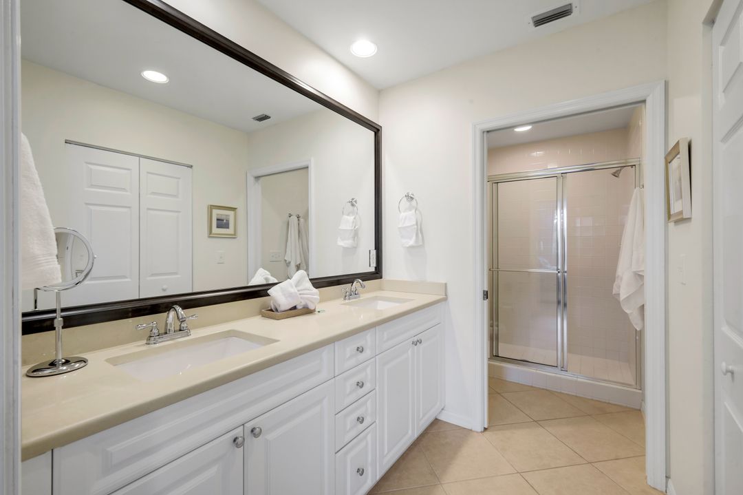 450 Launch Cir #203, Naples, FL 34108