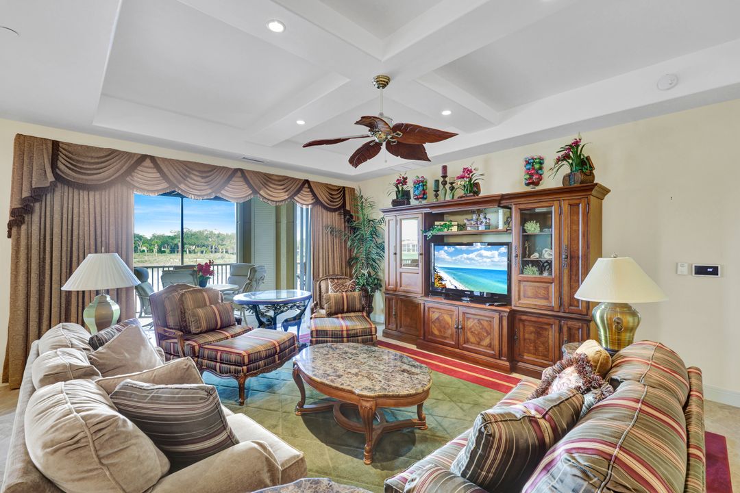 530 Avellino Isles Cir #7201, Naples, FL 34119