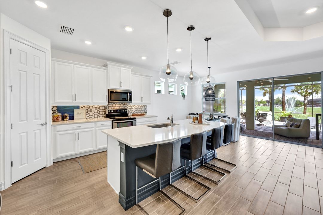 16517 Seagate Pl, Bonita Springs, FL 34135