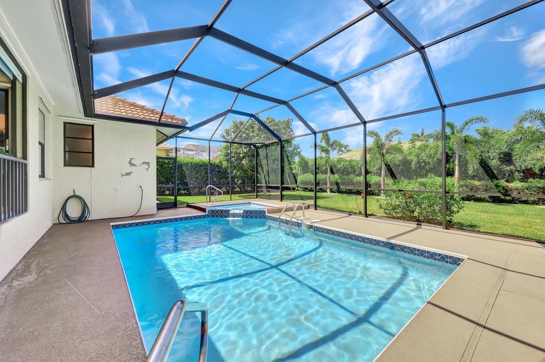 568 Elk Cir, Marco Island, FL 34145