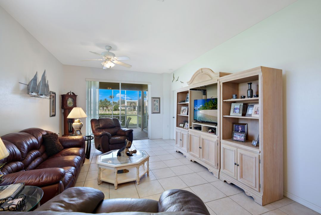 14271 Hilton Head Dr, Fort Myers, FL 33919