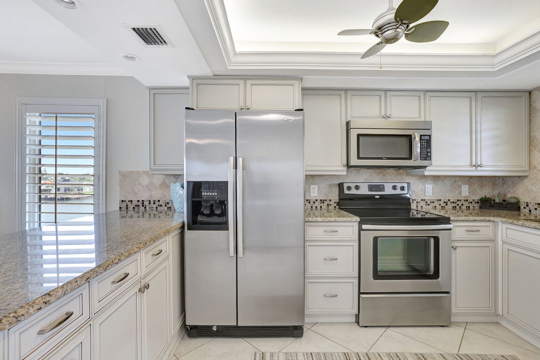271 Southbay Dr #155, Naples, FL 34108