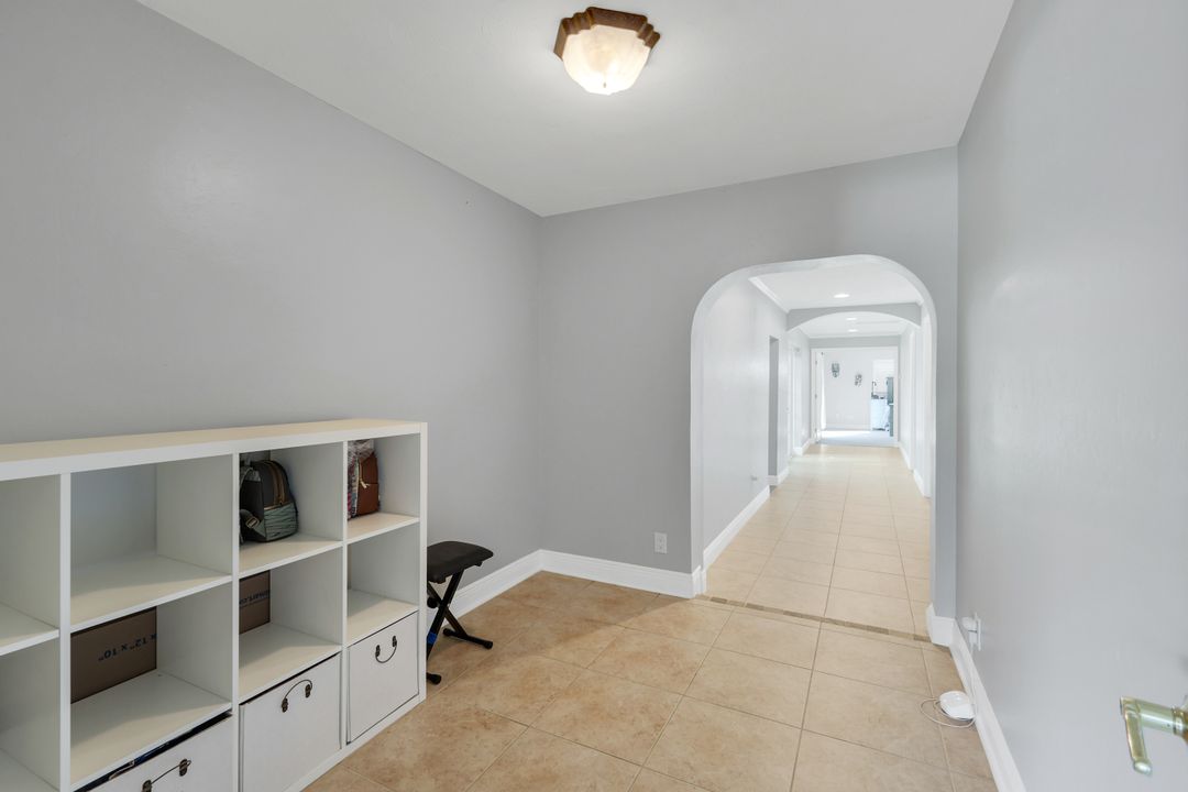 8327 Riviera Ave, Fort Myers, FL 33919