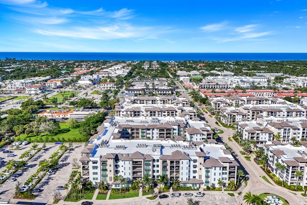 1135 3rd Ave S #518, Naples, FL 34102