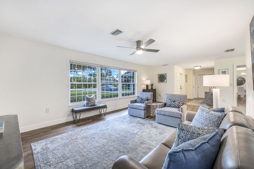6890 Hendry Creek Dr, Fort Myers, FL 33908