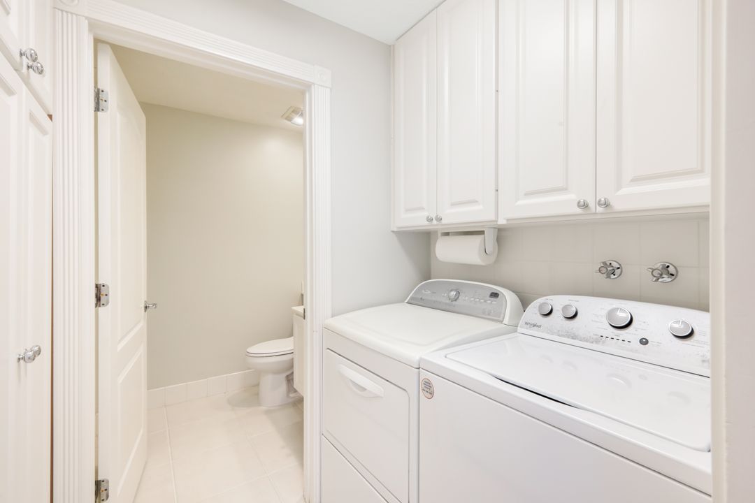 6124 Towncenter Cir, Naples, FL 34119