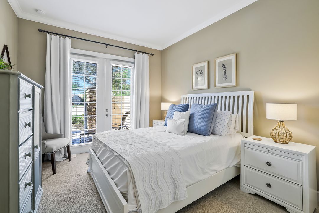 9568 Mussorie Ct, Naples, FL 34114