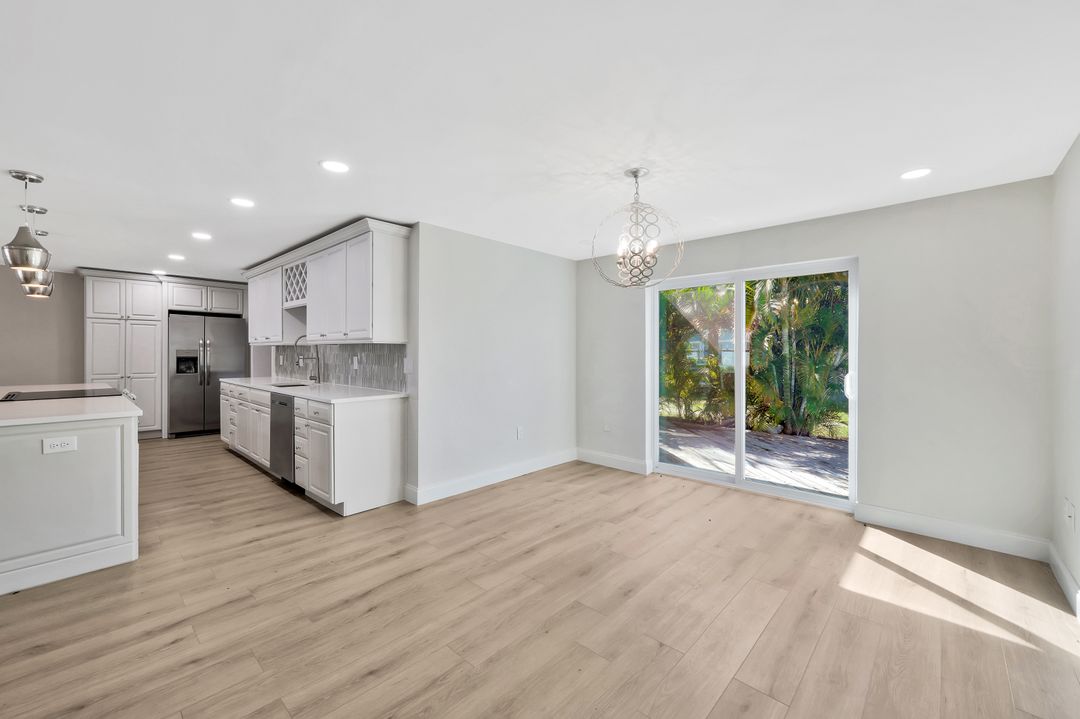 105 Blue Ridge Dr, Naples, FL 34112