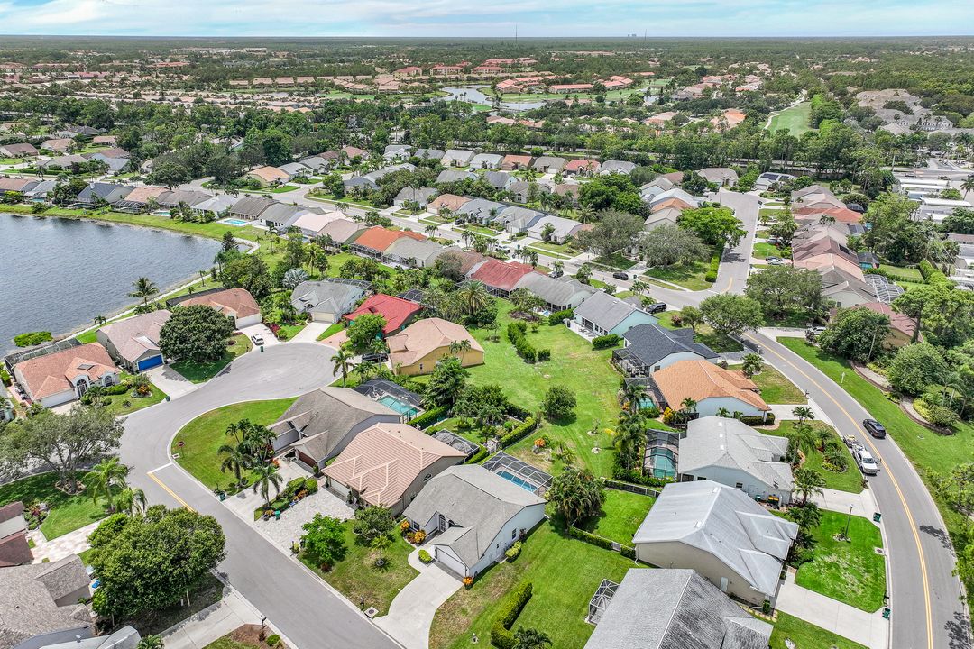 6600 Bishopgate Ln, Naples, FL 34104