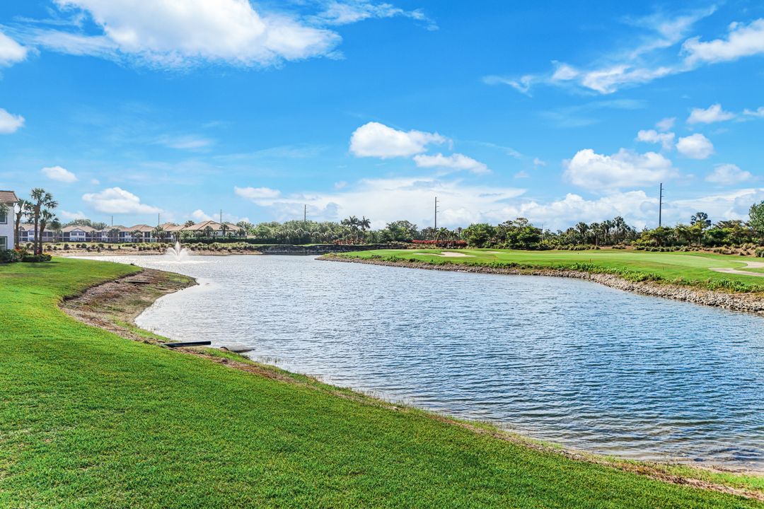 9217 Quartz Ln #102, Naples, FL 34120