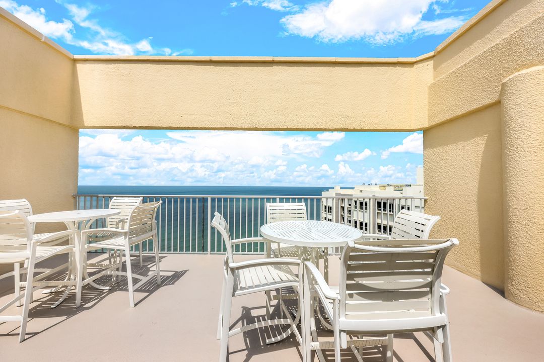 4041 Gulf Shore Blvd N #PH-6, Naples, FL 34103