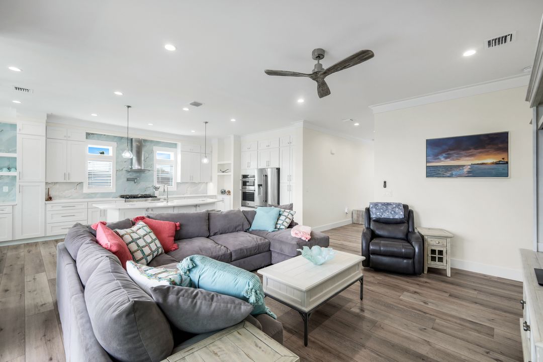 1376 Jamaica Dr, Sanibel, FL 33957