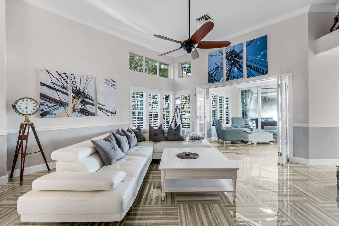 10366 Quail Crown Dr, Naples, FL 34119