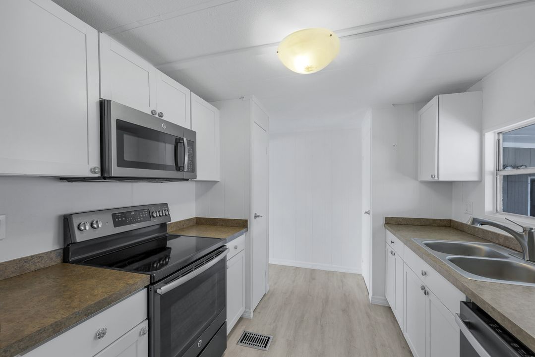 9335 Lord Rd, Bonita Springs, FL 34135