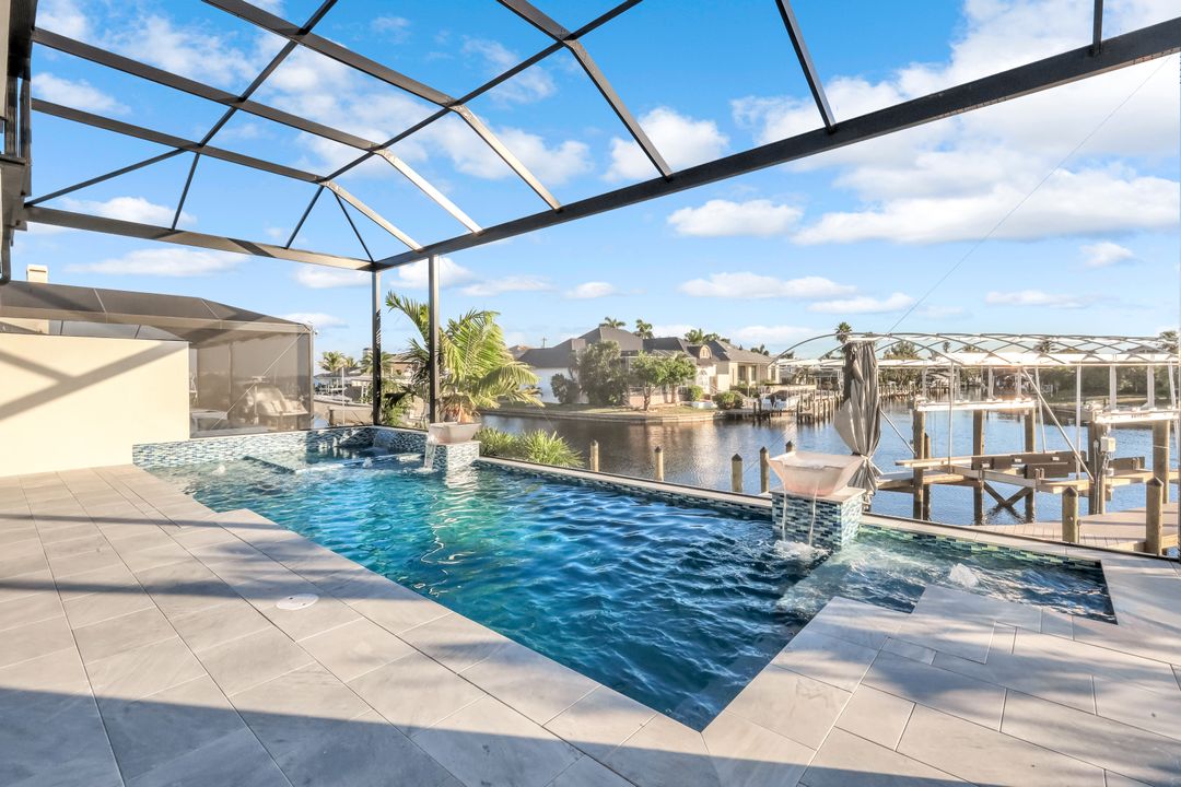 122 SW 58th St, Cape Coral, FL 33914