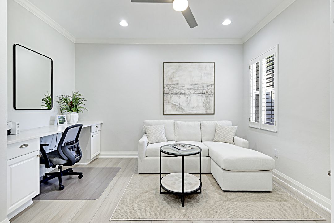 8755 Coastline Ct #201, Naples, FL 34120