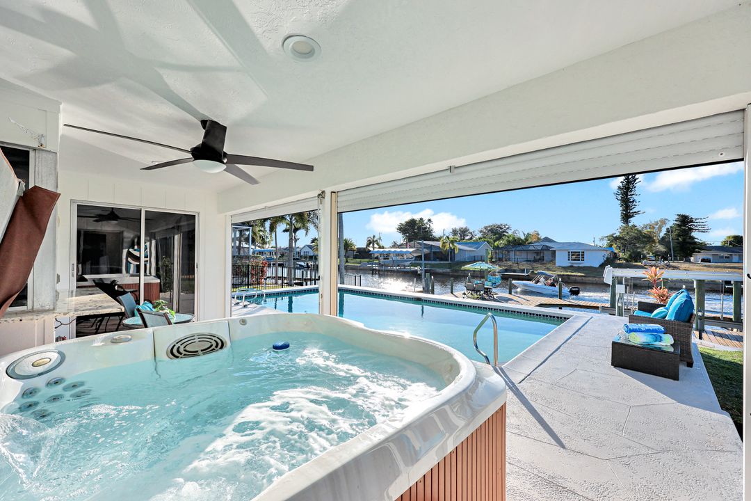 1326 SE 21st Ave, Cape Coral, FL 33990