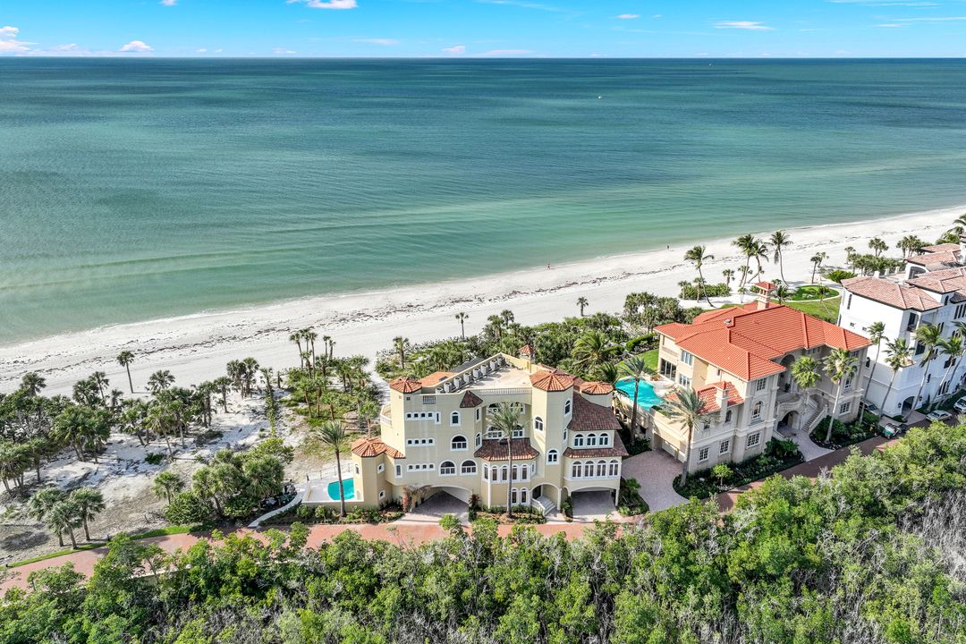 7425 Bay Colony Dr, Naples, FL 34108