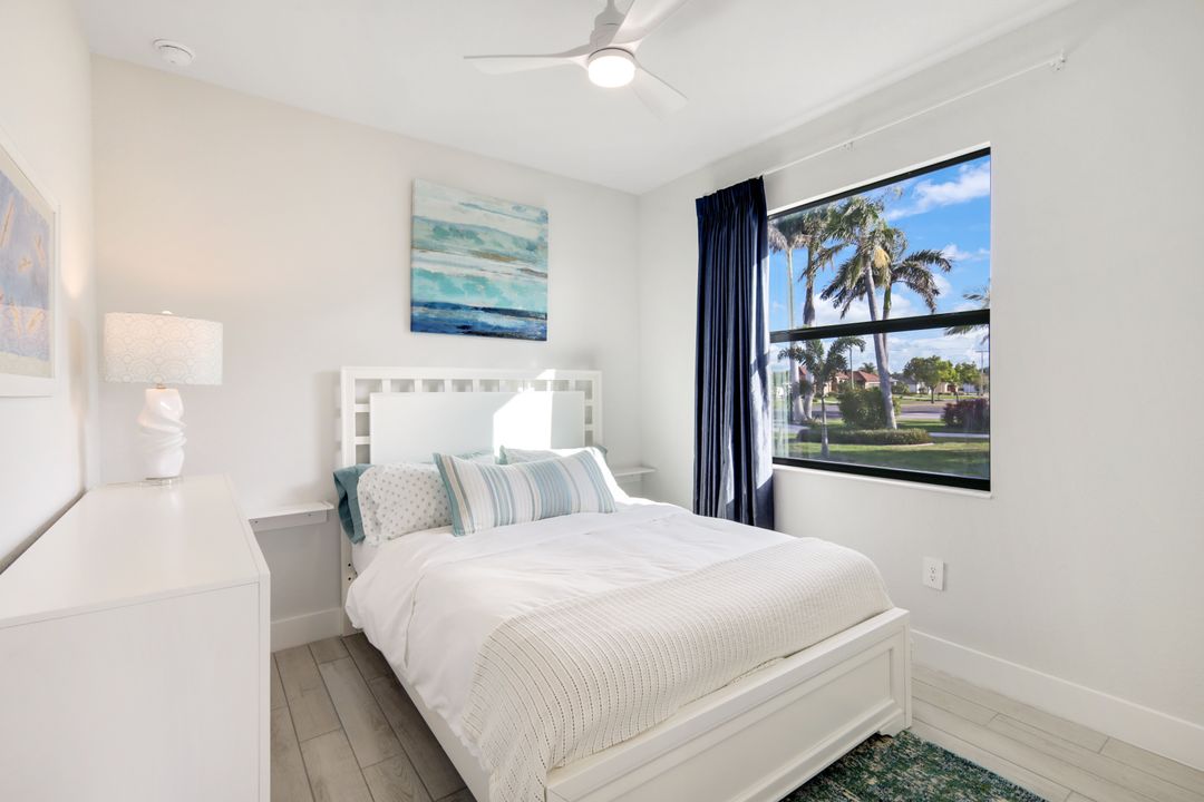 5244 Agualinda Blvd, Cape Coral, FL 33914