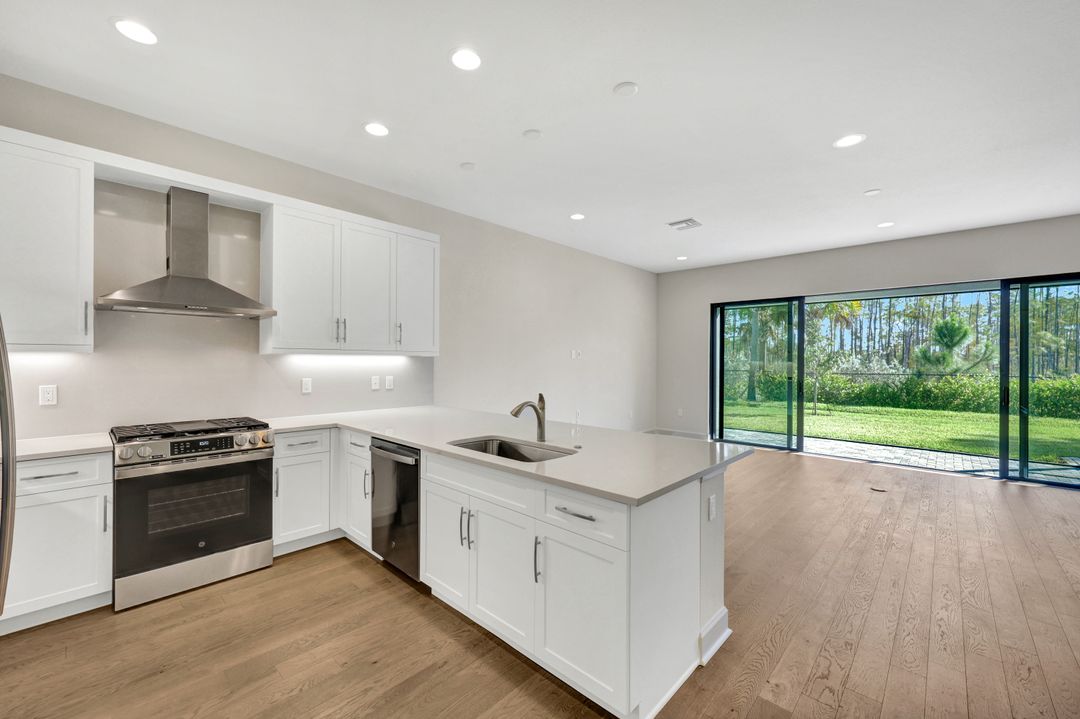 20738 Fair Oak Ln, Estero, FL 33928