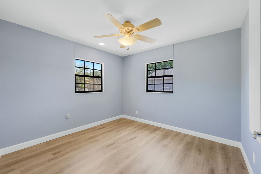 3163 Caledonia Ave, Naples, FL 34112