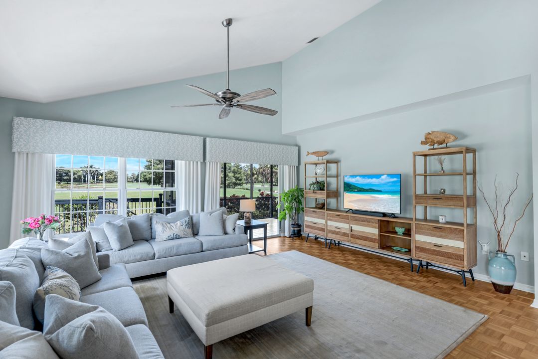 28 Golf Cottage Dr, Naples, FL 34105